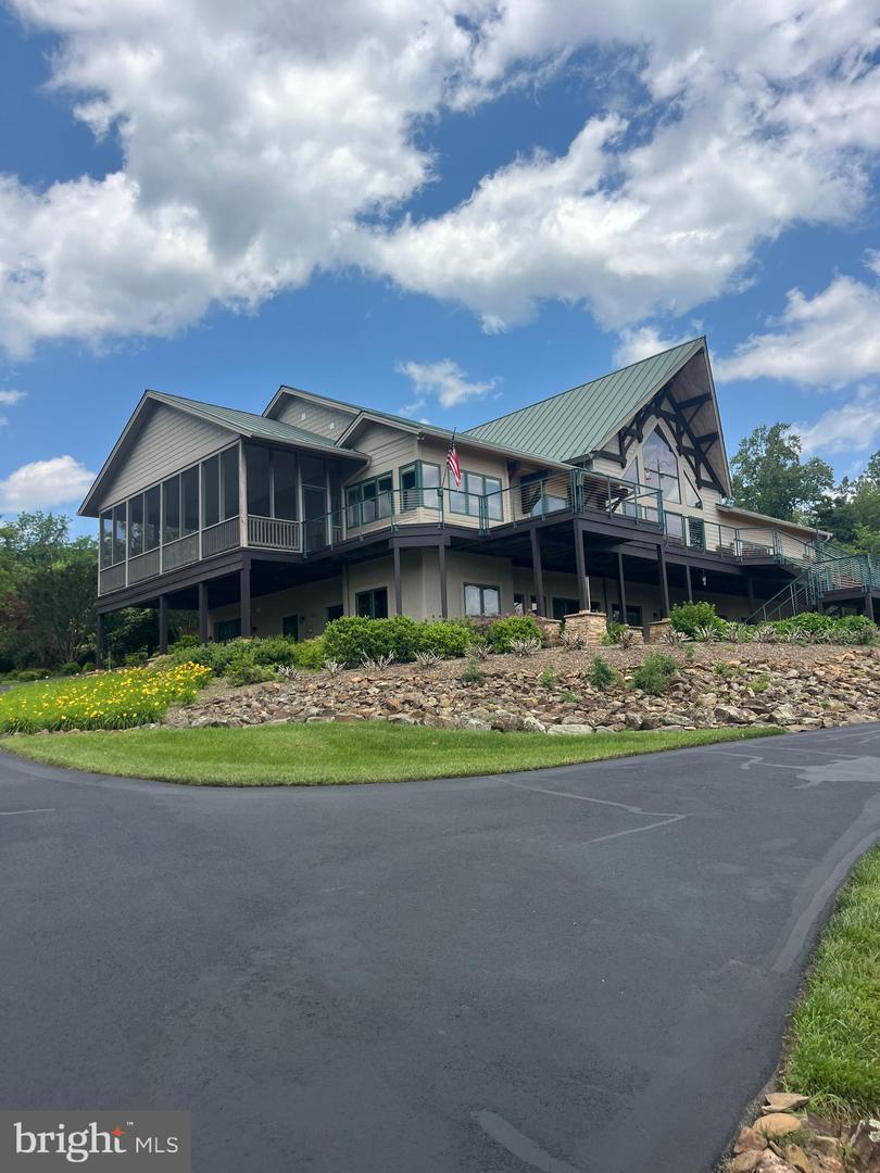 392 POCOSAN MOUNTAIN RD, STANARDSVILLE, Virginia 22973, 1 Bedroom Bedrooms, 11 Rooms Rooms,1 BathroomBathrooms,Residential,For sale,392 POCOSAN MOUNTAIN RD,VAGR2000726 MLS # VAGR2000726