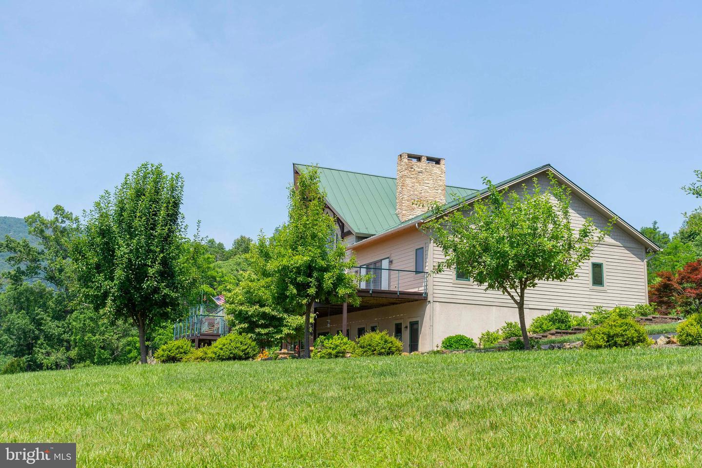 392 POCOSAN MOUNTAIN, STANARDSVILLE, Virginia 22973, 3 Bedrooms Bedrooms, 11 Rooms Rooms,4 BathroomsBathrooms,Residential,For sale,392 POCOSAN MOUNTAIN,VAGR2000726 MLS # VAGR2000726
