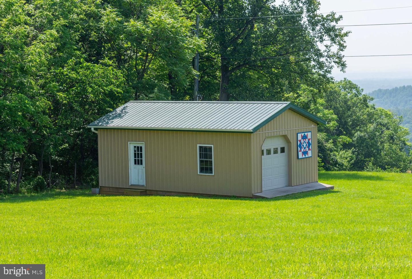 392 POCOSAN MOUNTAIN, STANARDSVILLE, Virginia 22973, 3 Bedrooms Bedrooms, 11 Rooms Rooms,4 BathroomsBathrooms,Residential,For sale,392 POCOSAN MOUNTAIN,VAGR2000726 MLS # VAGR2000726