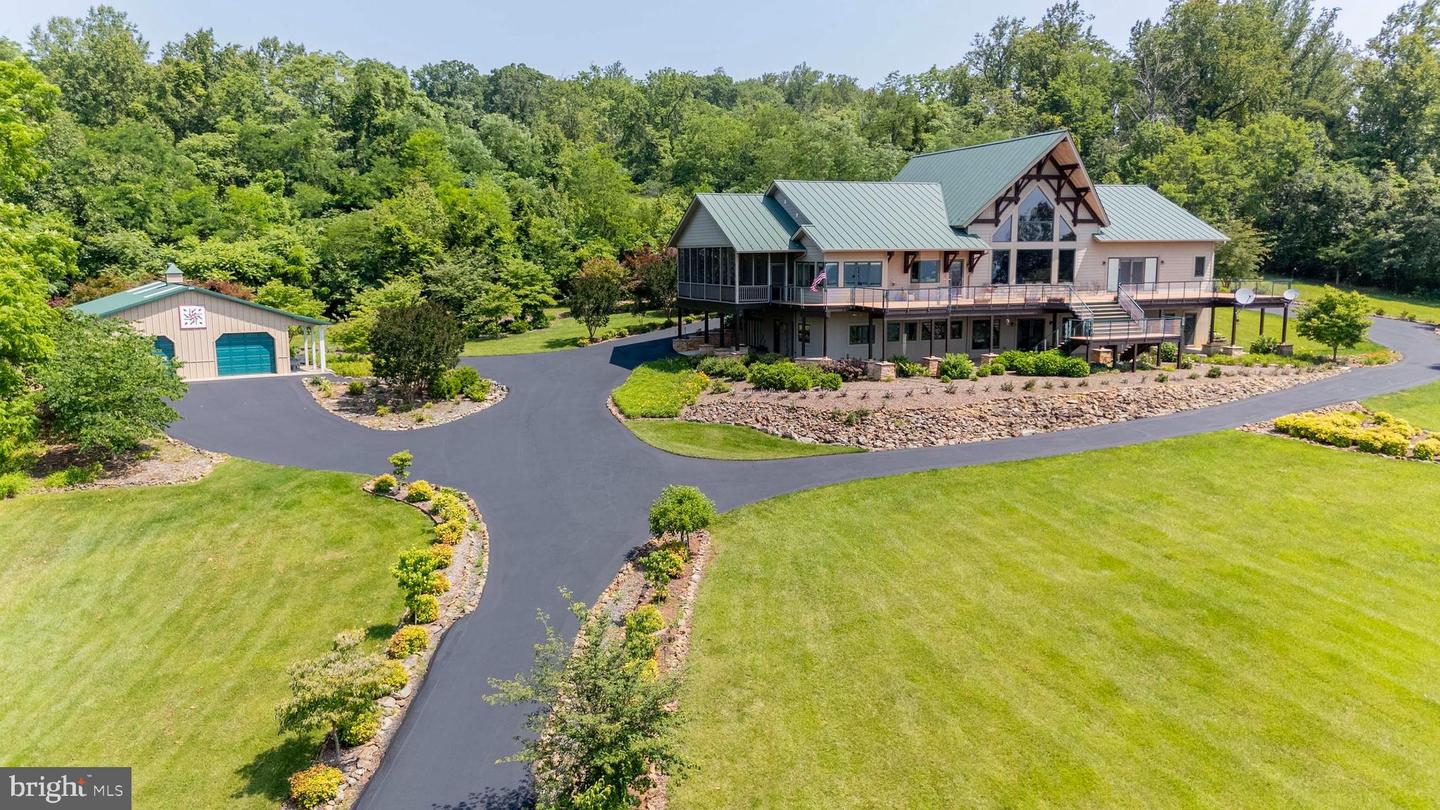 392 POCOSAN MOUNTAIN, STANARDSVILLE, Virginia 22973, 3 Bedrooms Bedrooms, 11 Rooms Rooms,4 BathroomsBathrooms,Residential,For sale,392 POCOSAN MOUNTAIN,VAGR2000726 MLS # VAGR2000726