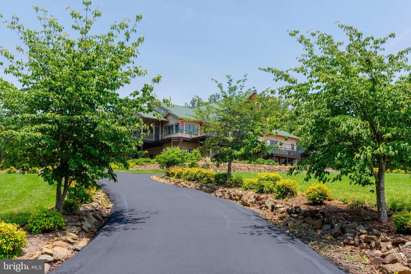 392 POCOSAN MOUNTAIN, STANARDSVILLE, Virginia 22973, 3 Bedrooms Bedrooms, 11 Rooms Rooms,4 BathroomsBathrooms,Residential,For sale,392 POCOSAN MOUNTAIN,VAGR2000726 MLS # VAGR2000726