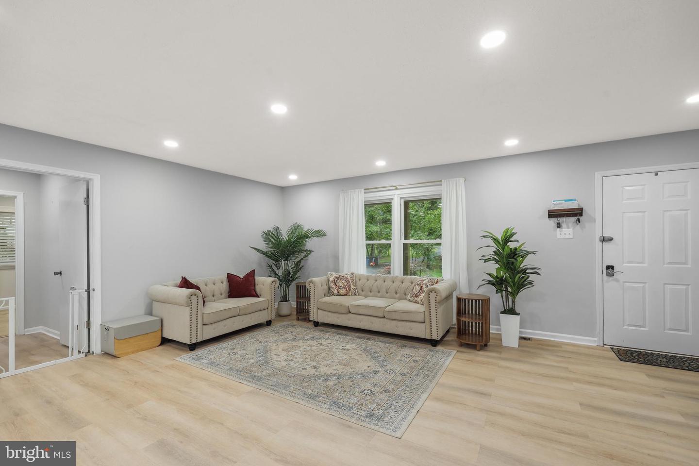 8170 SINCLAIR MILL RD, MANASSAS, Virginia 20112, 4 Bedrooms Bedrooms, ,3 BathroomsBathrooms,Residential,For sale,8170 SINCLAIR MILL RD,VAPW2096496 MLS # VAPW2096496