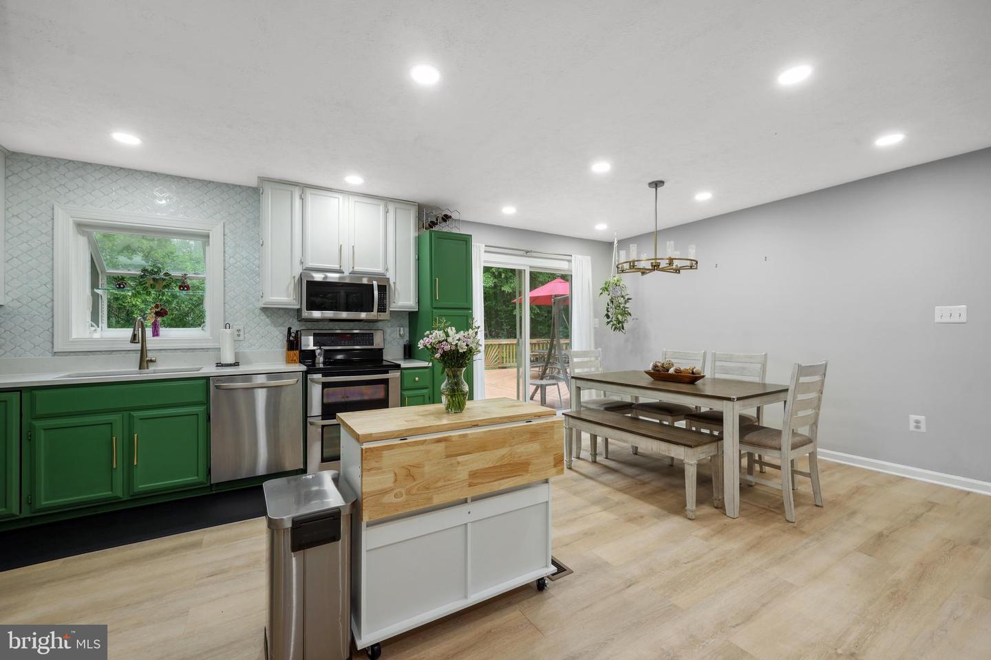 8170 SINCLAIR MILL RD, MANASSAS, Virginia 20112, 4 Bedrooms Bedrooms, ,3 BathroomsBathrooms,Residential,For sale,8170 SINCLAIR MILL RD,VAPW2096496 MLS # VAPW2096496