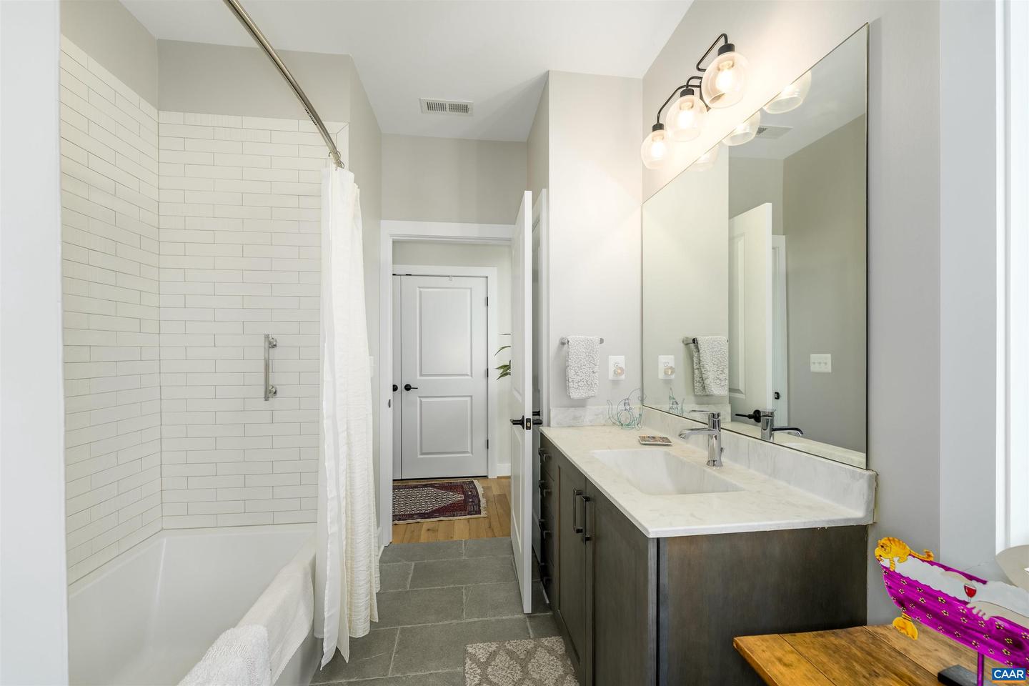 581 LOCHLYN HILL DR #581, CHARLOTTESVILLE, Virginia 22901, 3 Bedrooms Bedrooms, ,2 BathroomsBathrooms,Residential,For sale,581 LOCHLYN HILL DR #581,665473 MLS # 665473