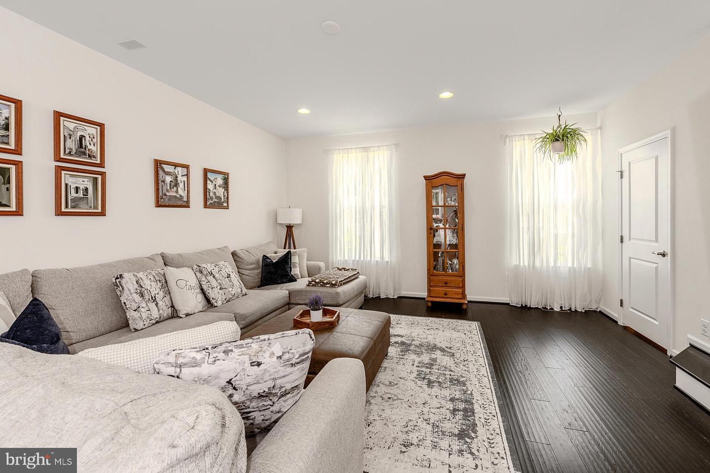 10793 HINTON WAY, MANASSAS, Virginia 20112, 3 Bedrooms Bedrooms, ,2 BathroomsBathrooms,Residential,For sale,10793 HINTON WAY,VAPW2096528 MLS # VAPW2096528