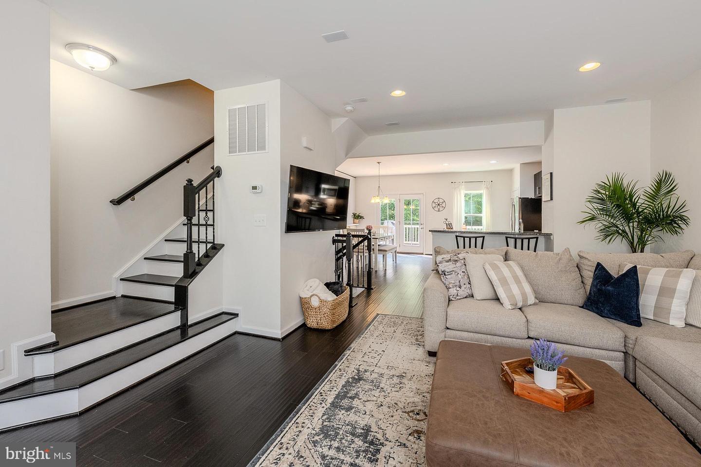 10793 HINTON WAY, MANASSAS, Virginia 20112, 3 Bedrooms Bedrooms, ,2 BathroomsBathrooms,Residential,For sale,10793 HINTON WAY,VAPW2096528 MLS # VAPW2096528