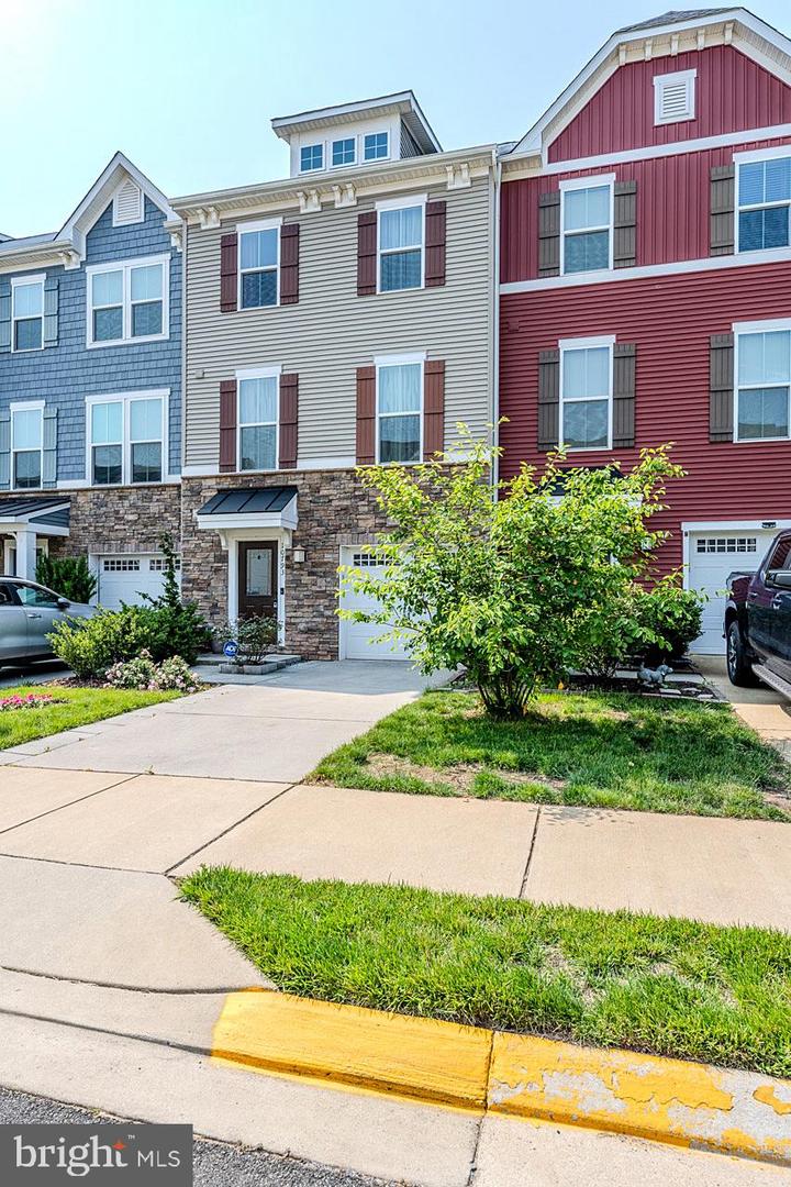 10793 HINTON WAY, MANASSAS, Virginia 20112, 3 Bedrooms Bedrooms, ,2 BathroomsBathrooms,Residential,For sale,10793 HINTON WAY,VAPW2096528 MLS # VAPW2096528