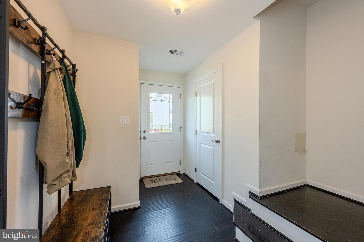 10793 HINTON WAY, MANASSAS, Virginia 20112, 3 Bedrooms Bedrooms, ,2 BathroomsBathrooms,Residential,For sale,10793 HINTON WAY,VAPW2096528 MLS # VAPW2096528
