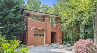2807 CHESTERFIELD PL NW, WASHINGTON, District Of Columbia 20008, 5 Bedrooms Bedrooms, ,4 BathroomsBathrooms,Residential,For sale,2807 CHESTERFIELD PL NW,DCDC2205012 MLS # DCDC2205012