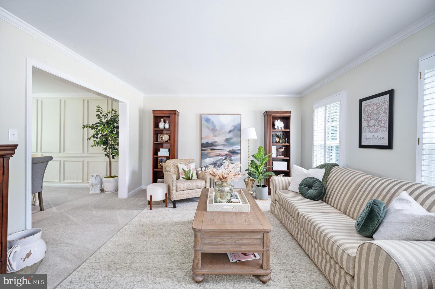 8058 OAK CREST LN, FAIRFAX STATION, Virginia 22039, 4 Bedrooms Bedrooms, ,2 BathroomsBathrooms,Residential,For sale,8058 OAK CREST LN,VAFX2246230 MLS # VAFX2246230