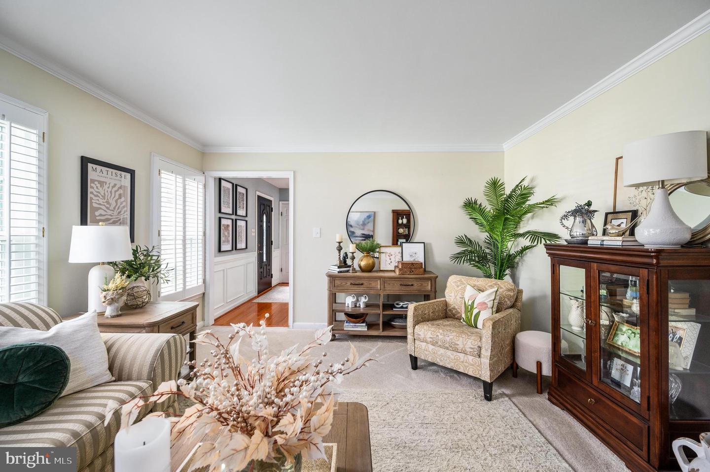 8058 OAK CREST LN, FAIRFAX STATION, Virginia 22039, 4 Bedrooms Bedrooms, ,2 BathroomsBathrooms,Residential,For sale,8058 OAK CREST LN,VAFX2246230 MLS # VAFX2246230