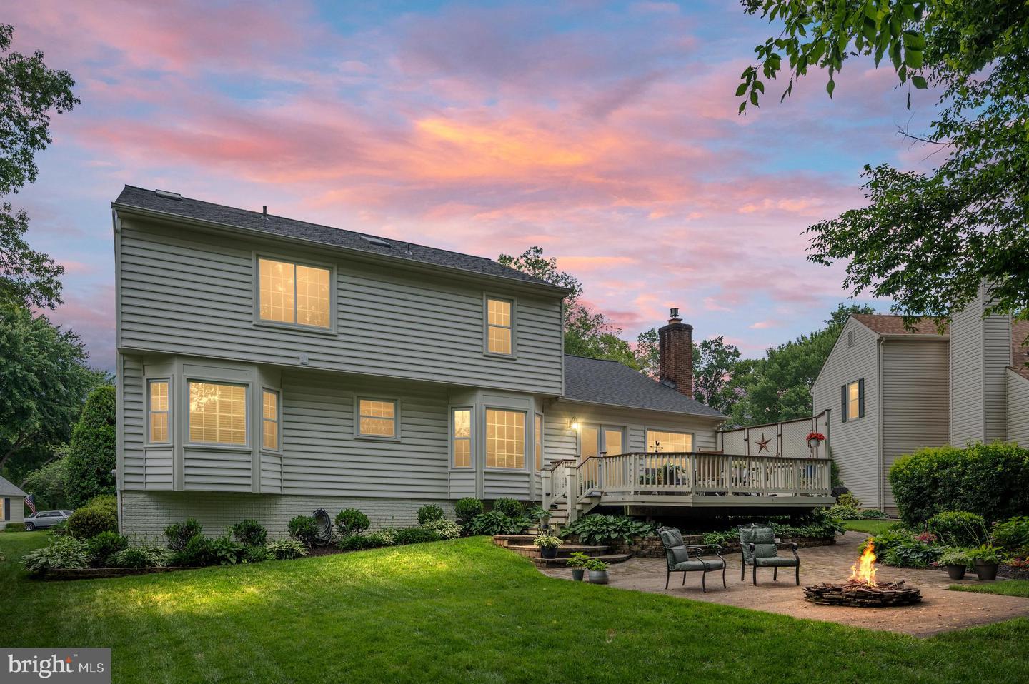 8058 OAK CREST LN, FAIRFAX STATION, Virginia 22039, 4 Bedrooms Bedrooms, ,2 BathroomsBathrooms,Residential,For sale,8058 OAK CREST LN,VAFX2246230 MLS # VAFX2246230