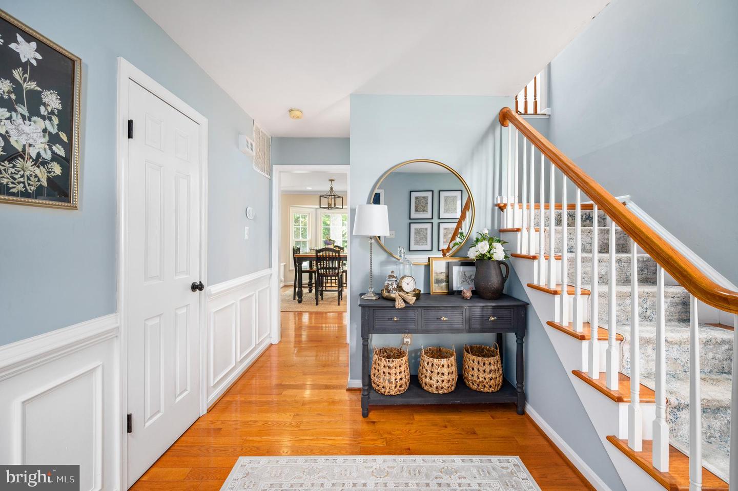 8058 OAK CREST LN, FAIRFAX STATION, Virginia 22039, 4 Bedrooms Bedrooms, ,2 BathroomsBathrooms,Residential,For sale,8058 OAK CREST LN,VAFX2246230 MLS # VAFX2246230