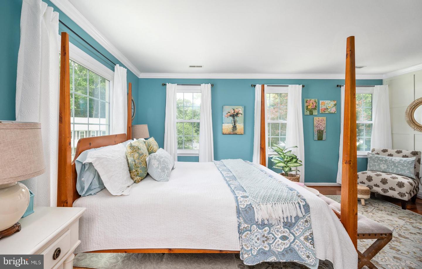 8058 OAK CREST LN, FAIRFAX STATION, Virginia 22039, 4 Bedrooms Bedrooms, ,2 BathroomsBathrooms,Residential,For sale,8058 OAK CREST LN,VAFX2246230 MLS # VAFX2246230