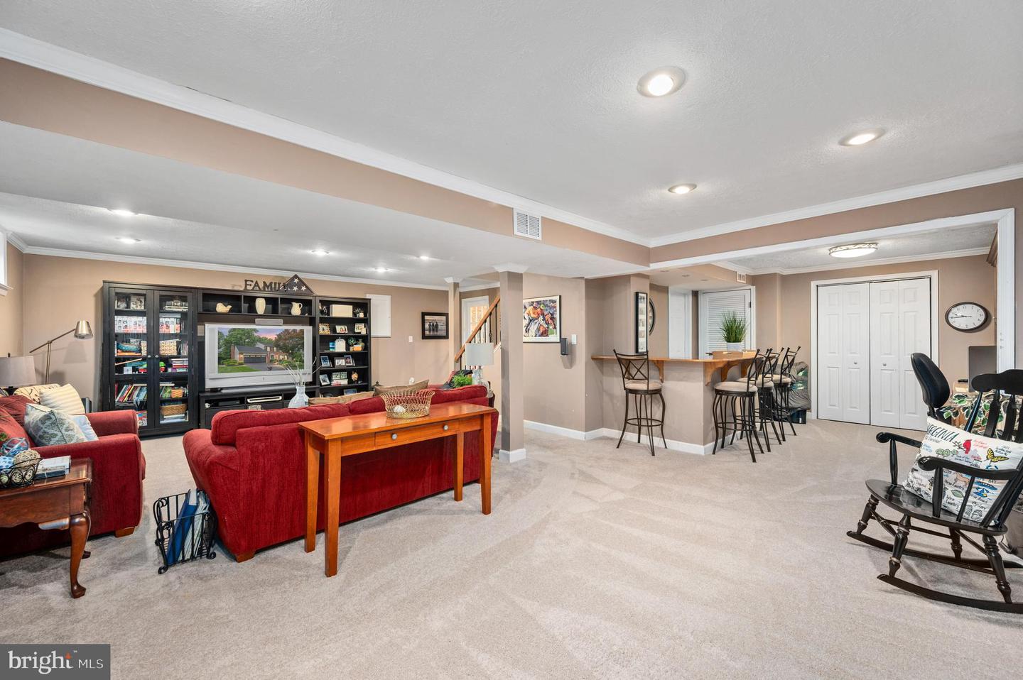 8058 OAK CREST LN, FAIRFAX STATION, Virginia 22039, 4 Bedrooms Bedrooms, ,2 BathroomsBathrooms,Residential,For sale,8058 OAK CREST LN,VAFX2246230 MLS # VAFX2246230