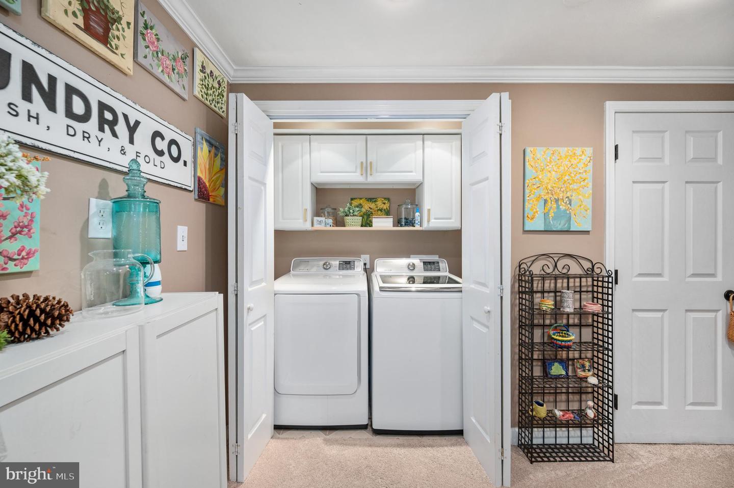 8058 OAK CREST LN, FAIRFAX STATION, Virginia 22039, 4 Bedrooms Bedrooms, ,2 BathroomsBathrooms,Residential,For sale,8058 OAK CREST LN,VAFX2246230 MLS # VAFX2246230