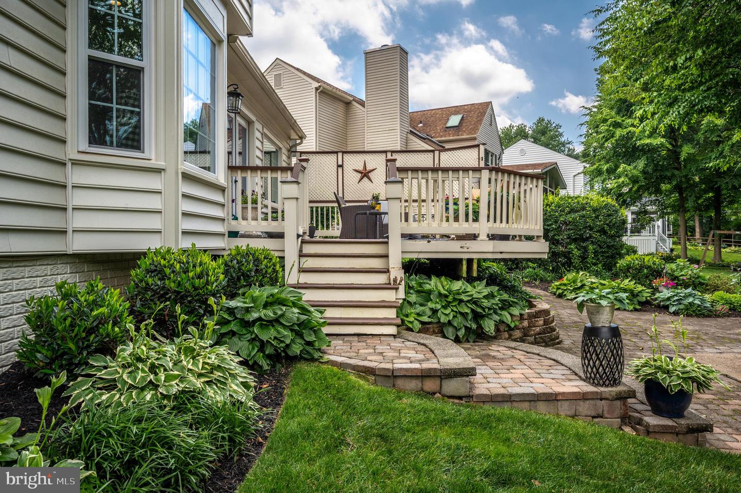 8058 OAK CREST LN, FAIRFAX STATION, Virginia 22039, 4 Bedrooms Bedrooms, ,2 BathroomsBathrooms,Residential,For sale,8058 OAK CREST LN,VAFX2246230 MLS # VAFX2246230