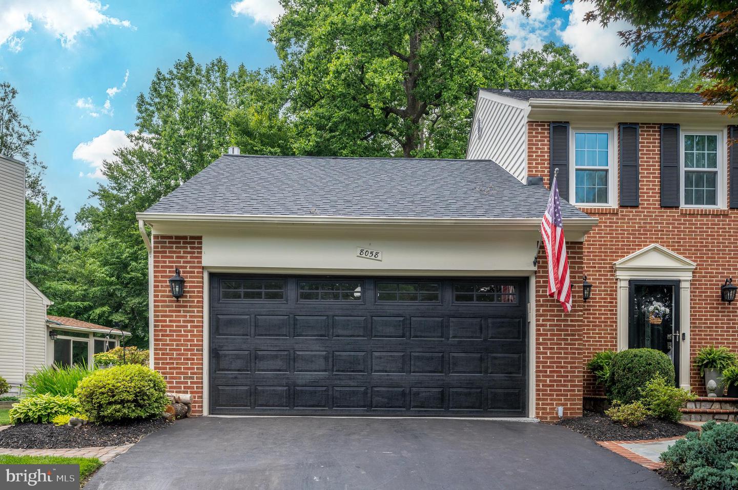 8058 OAK CREST LN, FAIRFAX STATION, Virginia 22039, 4 Bedrooms Bedrooms, ,2 BathroomsBathrooms,Residential,For sale,8058 OAK CREST LN,VAFX2246230 MLS # VAFX2246230
