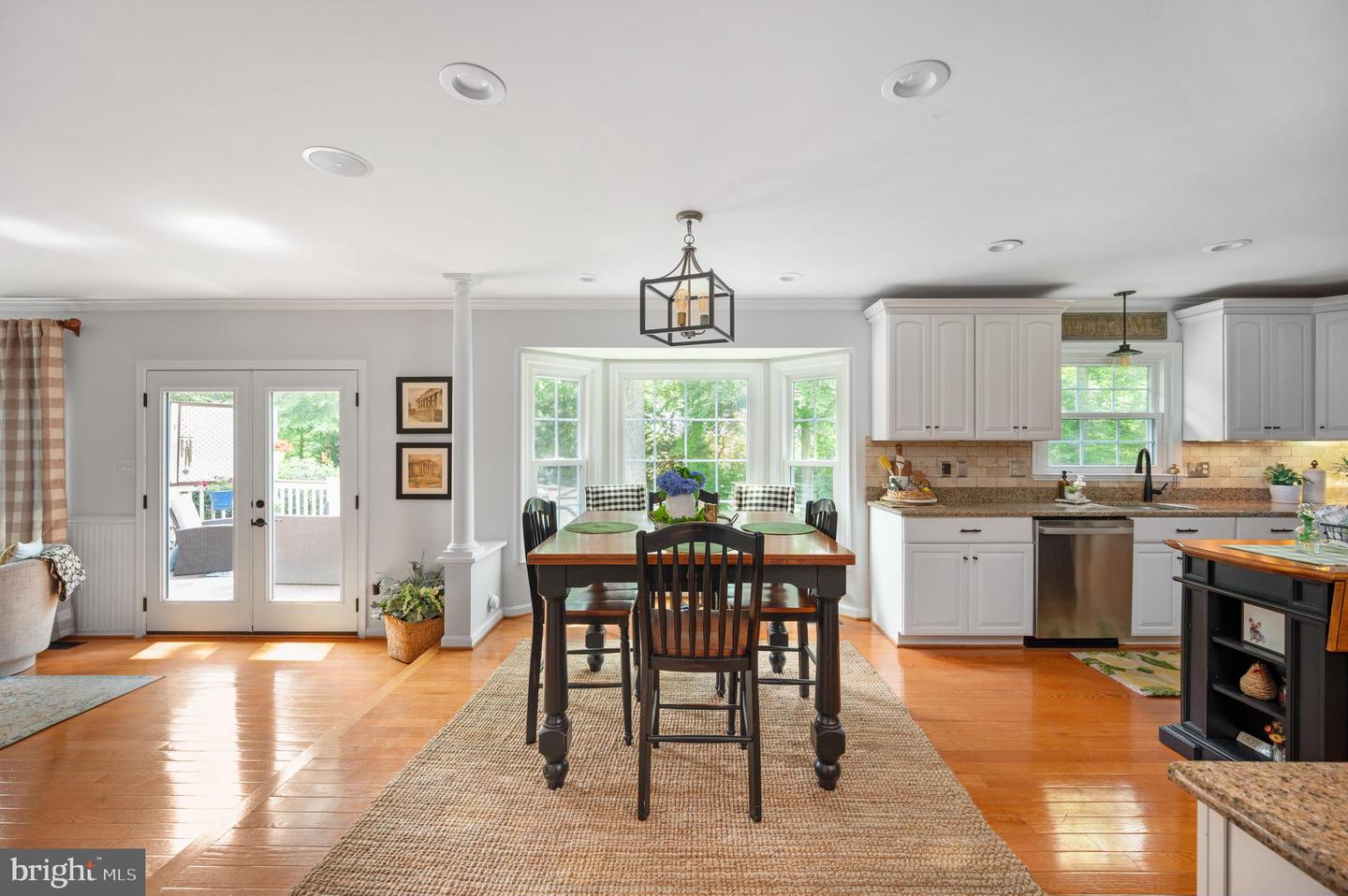 8058 OAK CREST LN, FAIRFAX STATION, Virginia 22039, 4 Bedrooms Bedrooms, ,2 BathroomsBathrooms,Residential,For sale,8058 OAK CREST LN,VAFX2246230 MLS # VAFX2246230