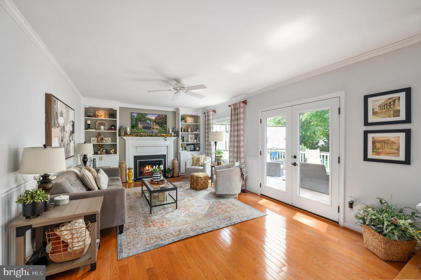 8058 OAK CREST LN, FAIRFAX STATION, Virginia 22039, 4 Bedrooms Bedrooms, ,2 BathroomsBathrooms,Residential,For sale,8058 OAK CREST LN,VAFX2246230 MLS # VAFX2246230