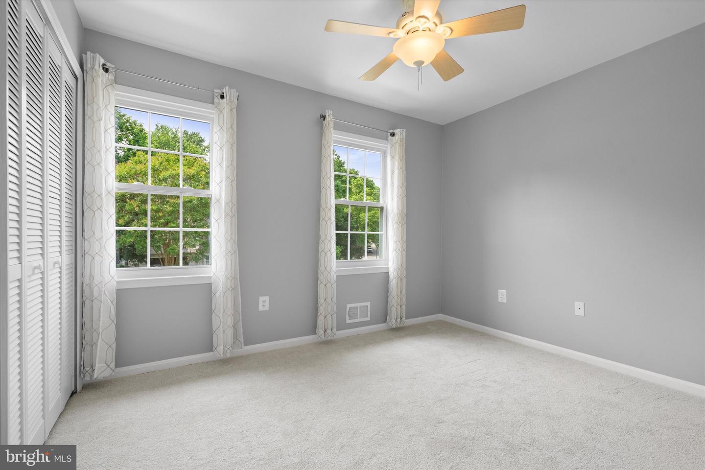 4909 KING DAVID BLVD, ANNANDALE, Virginia 22003, 4 Bedrooms Bedrooms, ,3 BathroomsBathrooms,Residential,For sale,4909 KING DAVID BLVD,VAFX2246234 MLS # VAFX2246234