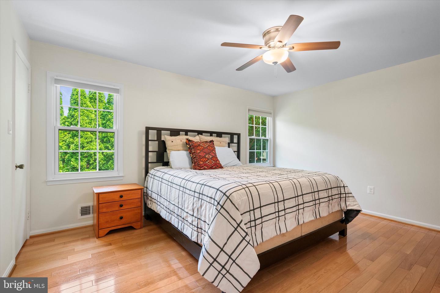 4909 KING DAVID BLVD, ANNANDALE, Virginia 22003, 4 Bedrooms Bedrooms, ,3 BathroomsBathrooms,Residential,For sale,4909 KING DAVID BLVD,VAFX2246234 MLS # VAFX2246234