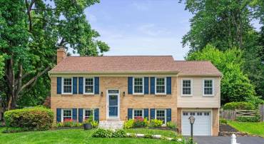 4909 KING DAVID BLVD, ANNANDALE, Virginia 22003, 4 Bedrooms Bedrooms, ,3 BathroomsBathrooms,Residential,For sale,4909 KING DAVID BLVD,VAFX2246234 MLS # VAFX2246234