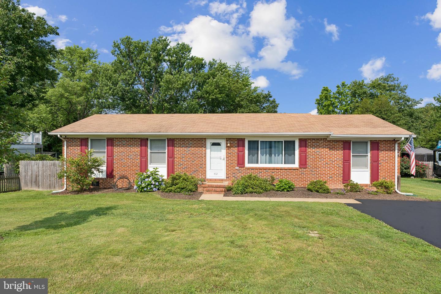 432 LEXINGTON CT, FREDERICKSBURG, Virginia 22405, 4 Bedrooms Bedrooms, ,1 BathroomBathrooms,Residential,For sale,432 LEXINGTON CT,VAST2039624 MLS # VAST2039624