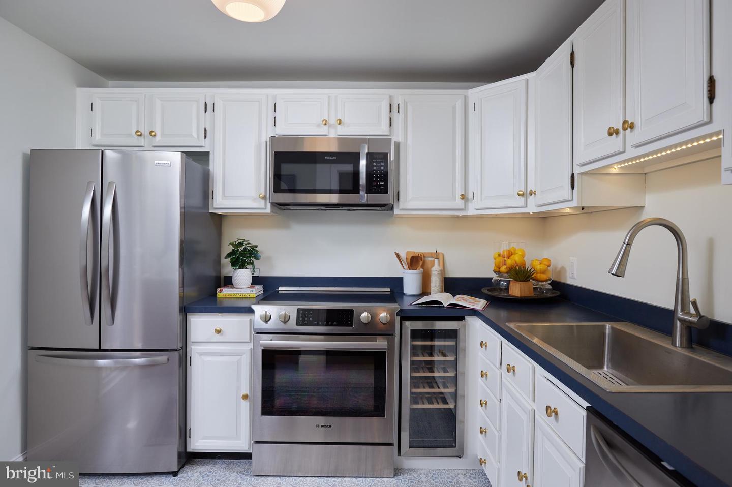 2009 HILLYER PL NW, WASHINGTON, District Of Columbia 20009, 3 Bedrooms Bedrooms, ,3 BathroomsBathrooms,Residential,For sale,2009 HILLYER PL NW,DCDC2168188 MLS # DCDC2168188