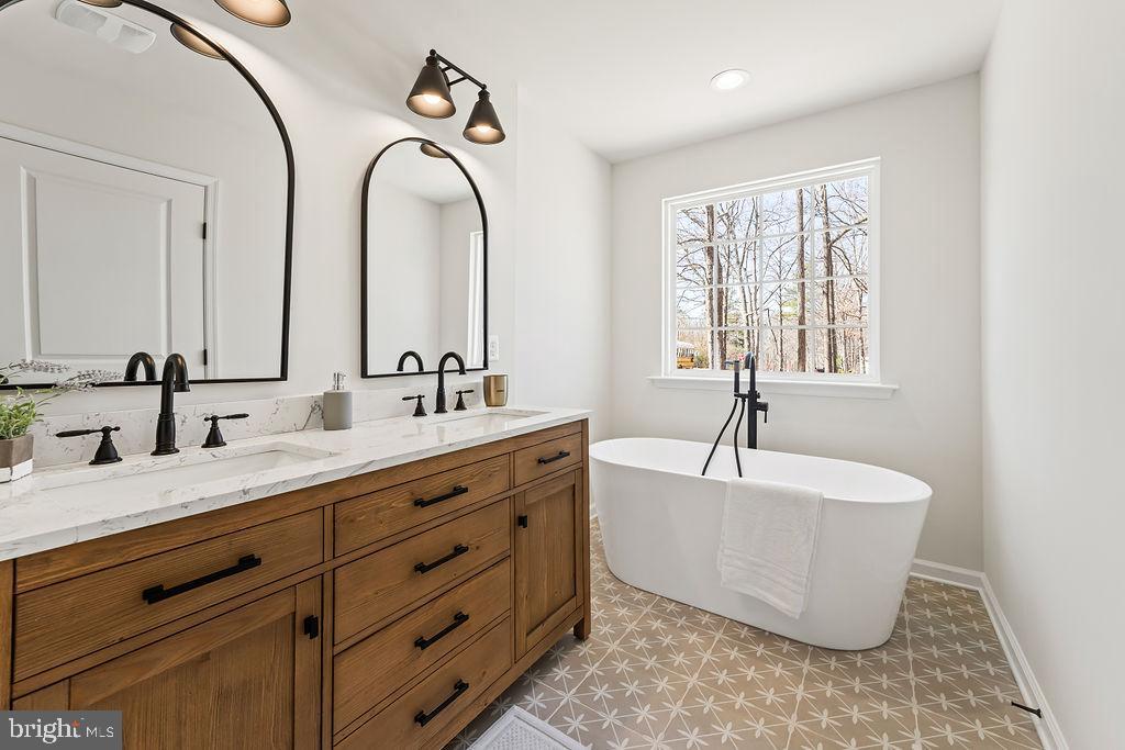 535 ST MARYS AVE, MINERAL, Virginia 23117, 5 Bedrooms Bedrooms, ,3 BathroomsBathrooms,Residential,535 ST MARYS AVE,VALA2007500 MLS # VALA2007500