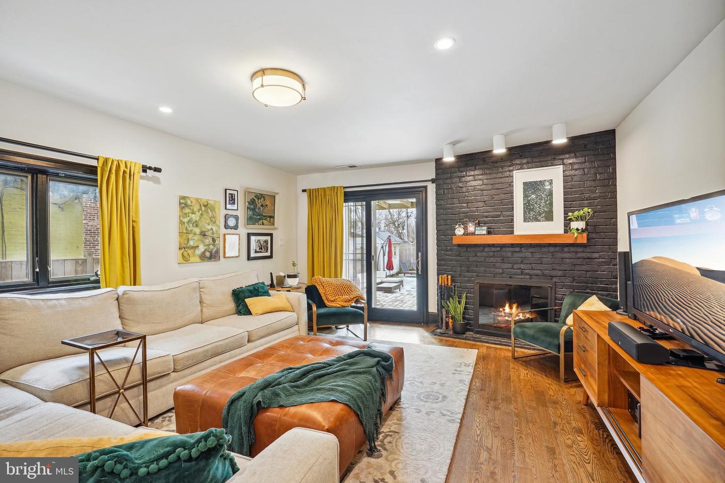 1235 E ST SE, WASHINGTON, District Of Columbia 20003, 4 Bedrooms Bedrooms, ,2 BathroomsBathrooms,Residential,For sale,1235 E ST SE,DCDC2173926 MLS # DCDC2173926