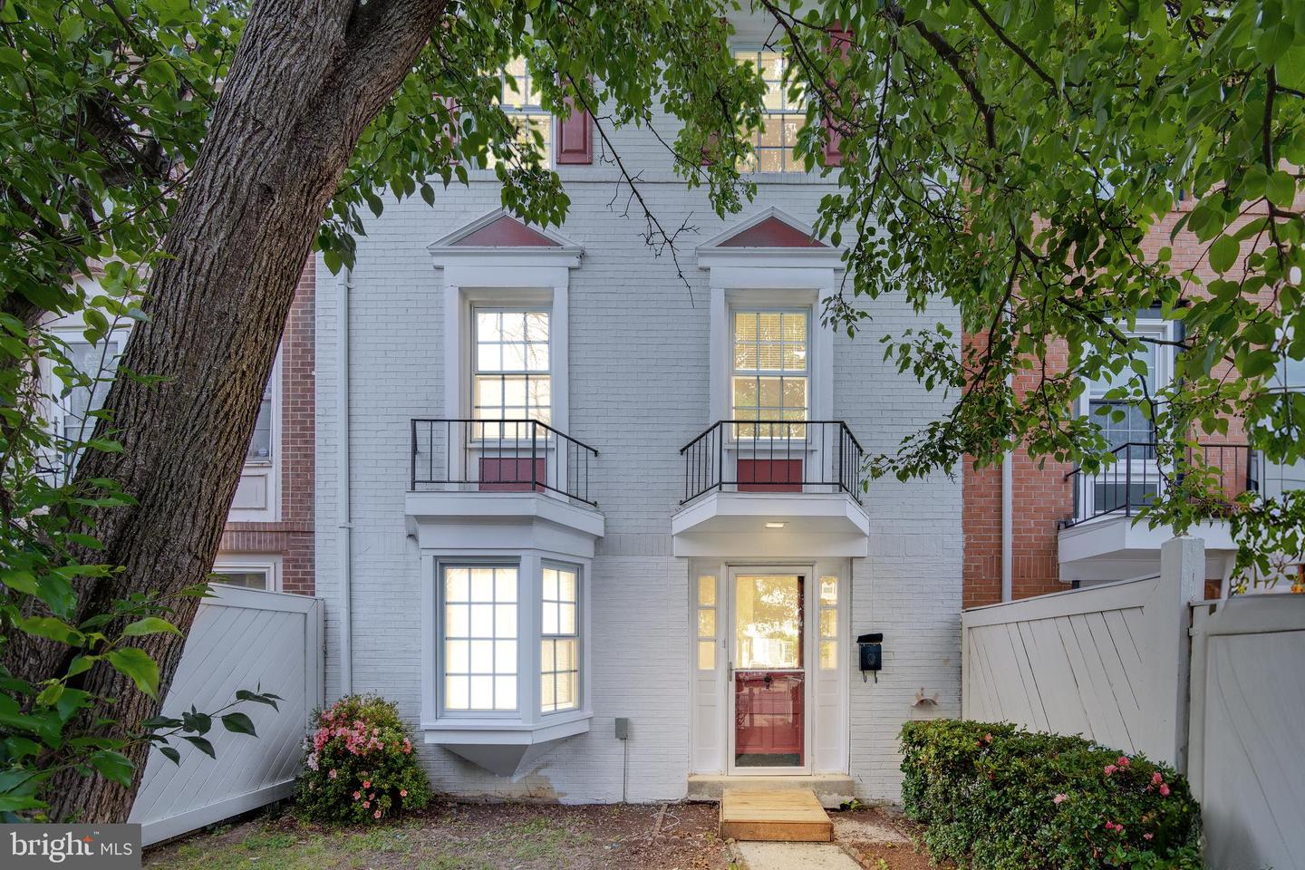 8113 PINELAKE CT, ALEXANDRIA, Virginia 22309, 4 Bedrooms Bedrooms, ,2 BathroomsBathrooms,Residential,For sale,8113 PINELAKE CT,VAFX2225150 MLS # VAFX2225150