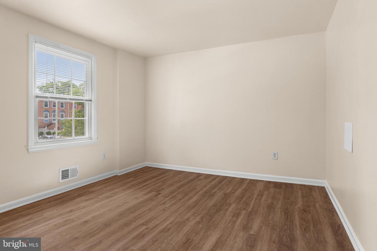 8113 PINELAKE CT, ALEXANDRIA, Virginia 22309, 4 Bedrooms Bedrooms, ,2 BathroomsBathrooms,Residential,For sale,8113 PINELAKE CT,VAFX2225150 MLS # VAFX2225150