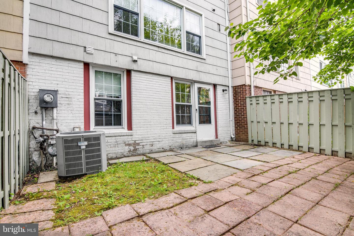 8113 PINELAKE CT, ALEXANDRIA, Virginia 22309, 4 Bedrooms Bedrooms, ,2 BathroomsBathrooms,Residential,For sale,8113 PINELAKE CT,VAFX2225150 MLS # VAFX2225150