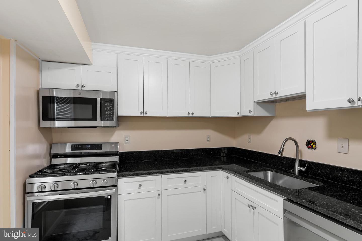 8113 PINELAKE CT, ALEXANDRIA, Virginia 22309, 4 Bedrooms Bedrooms, ,2 BathroomsBathrooms,Residential,For sale,8113 PINELAKE CT,VAFX2225150 MLS # VAFX2225150