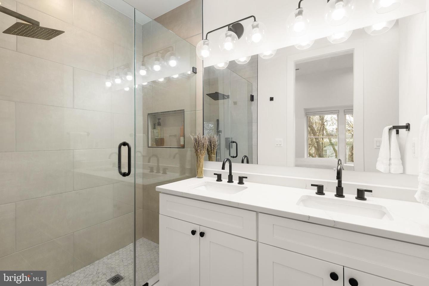 632 ROCK CREEK CHURCH RD NW #2, WASHINGTON, District Of Columbia 20010, 3 Bedrooms Bedrooms, ,2 BathroomsBathrooms,Residential,For sale,632 ROCK CREEK CHURCH RD NW #2,DCDC2192026 MLS # DCDC2192026