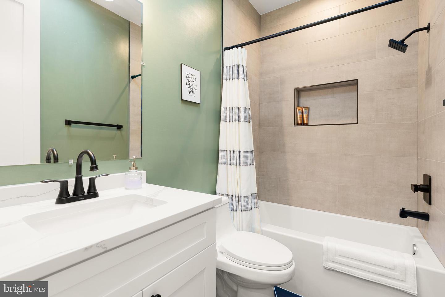 632 ROCK CREEK CHURCH RD NW #2, WASHINGTON, District Of Columbia 20010, 3 Bedrooms Bedrooms, ,2 BathroomsBathrooms,Residential,For sale,632 ROCK CREEK CHURCH RD NW #2,DCDC2192026 MLS # DCDC2192026