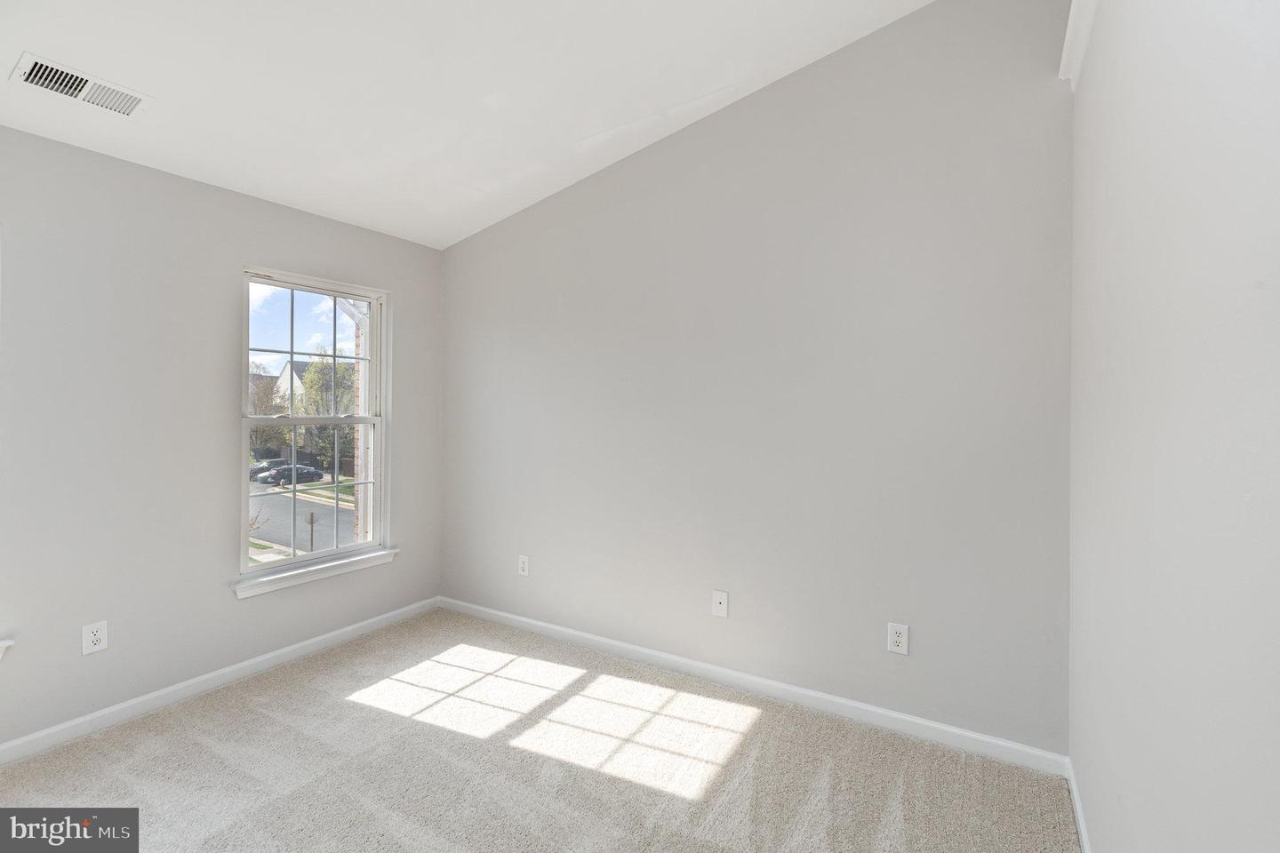 134 MISTY POND TER, PURCELLVILLE, Virginia 20132, 3 Bedrooms Bedrooms, ,2 BathroomsBathrooms,Residential,For sale,134 MISTY POND TER,VALO2092168 MLS # VALO2092168