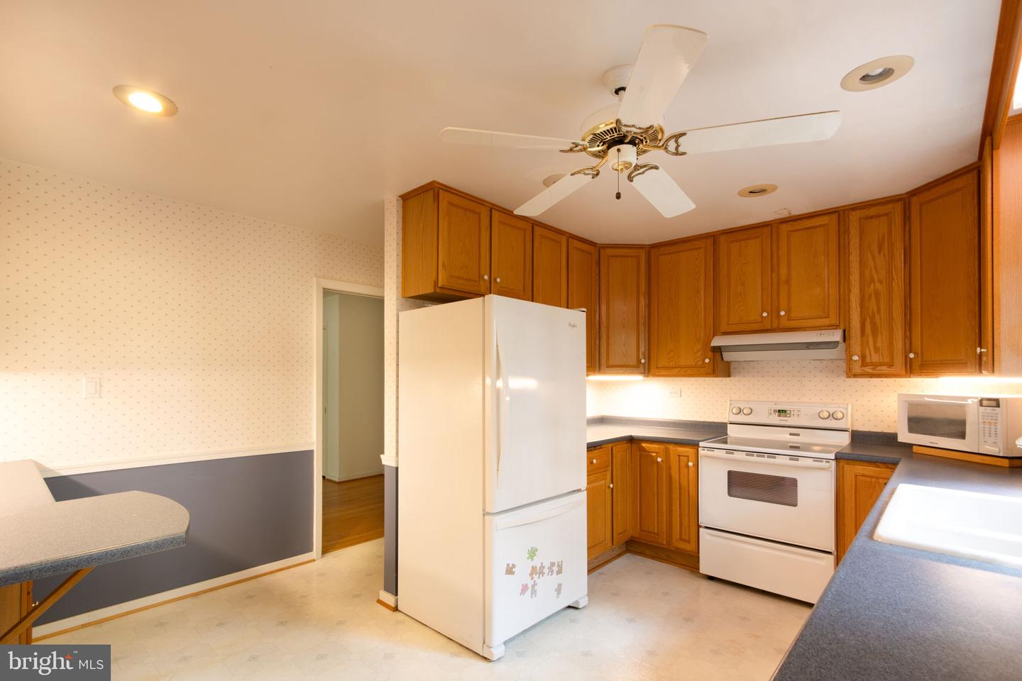 6903 CLEMSON DR, ALEXANDRIA, Virginia 22307, 3 Bedrooms Bedrooms, ,3 BathroomsBathrooms,Residential,For sale,6903 CLEMSON DR,VAFX2230142 MLS # VAFX2230142