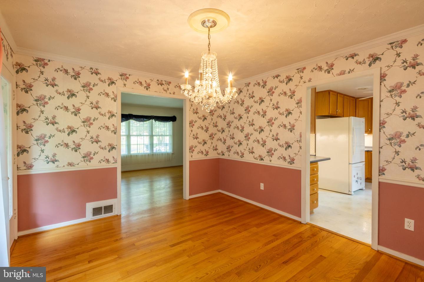 6903 CLEMSON DR, ALEXANDRIA, Virginia 22307, 3 Bedrooms Bedrooms, ,3 BathroomsBathrooms,Residential,For sale,6903 CLEMSON DR,VAFX2230142 MLS # VAFX2230142