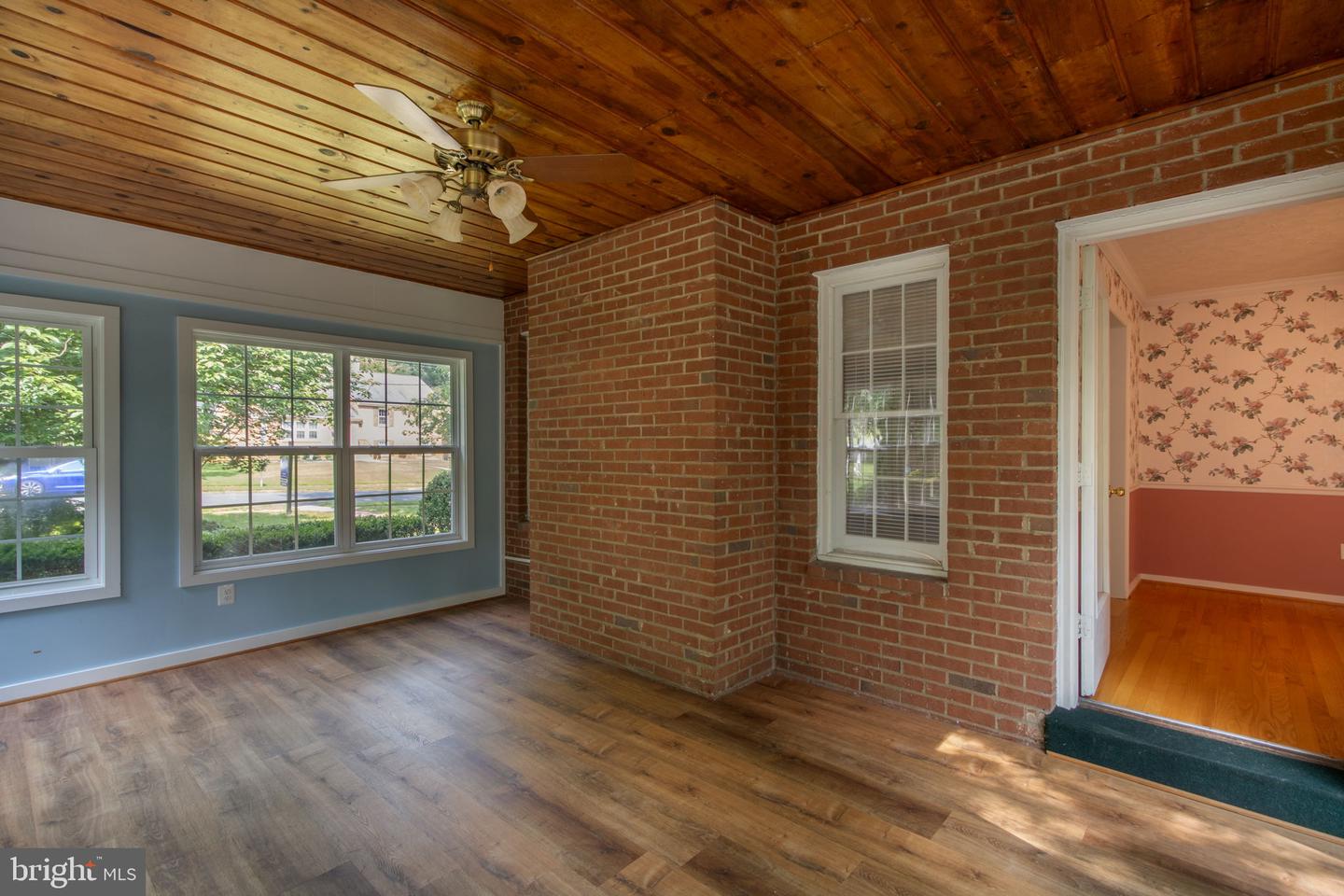 6903 CLEMSON DR, ALEXANDRIA, Virginia 22307, 3 Bedrooms Bedrooms, ,3 BathroomsBathrooms,Residential,For sale,6903 CLEMSON DR,VAFX2230142 MLS # VAFX2230142