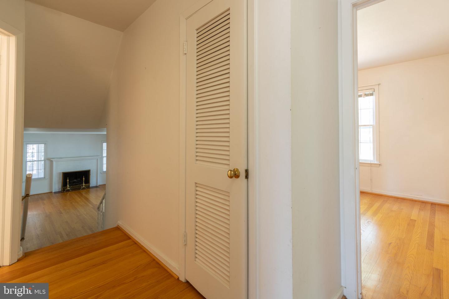 6903 CLEMSON DR, ALEXANDRIA, Virginia 22307, 3 Bedrooms Bedrooms, ,3 BathroomsBathrooms,Residential,For sale,6903 CLEMSON DR,VAFX2230142 MLS # VAFX2230142