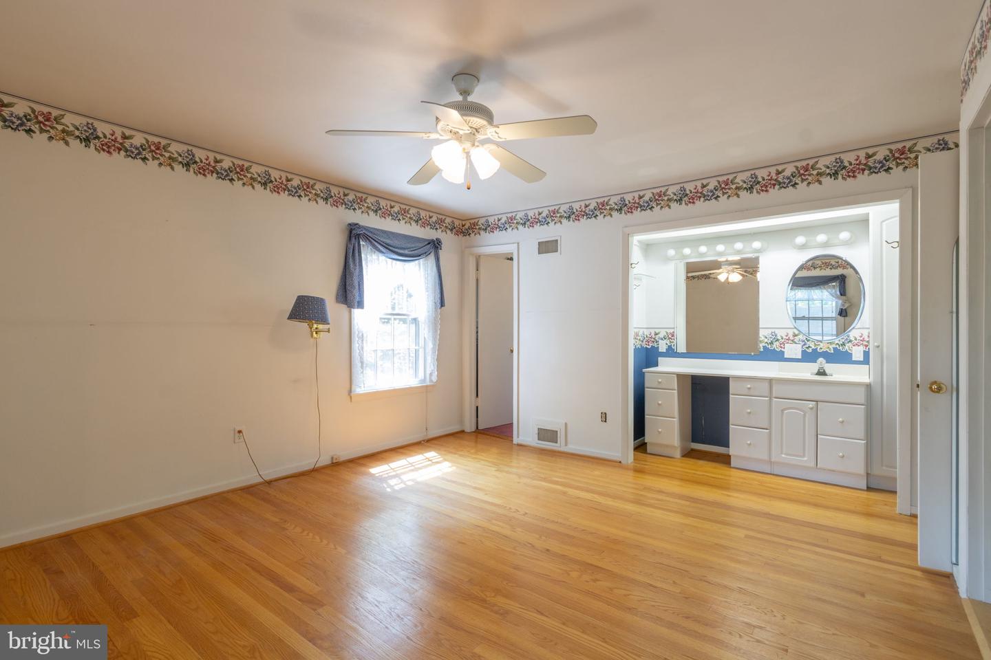 6903 CLEMSON DR, ALEXANDRIA, Virginia 22307, 3 Bedrooms Bedrooms, ,3 BathroomsBathrooms,Residential,For sale,6903 CLEMSON DR,VAFX2230142 MLS # VAFX2230142
