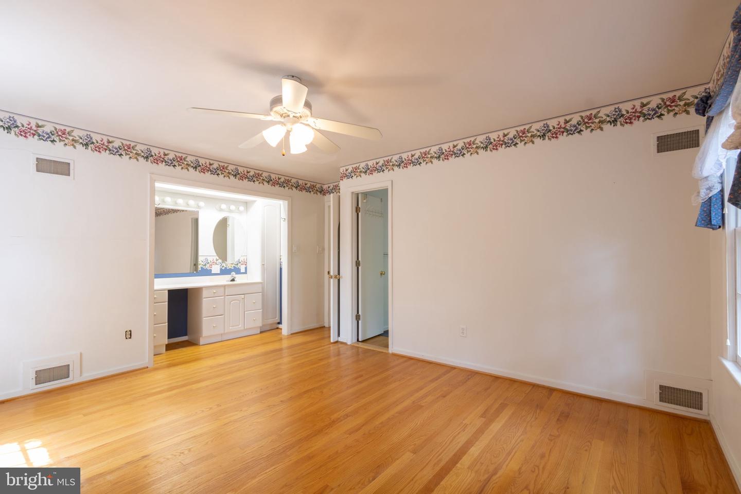 6903 CLEMSON DR, ALEXANDRIA, Virginia 22307, 3 Bedrooms Bedrooms, ,3 BathroomsBathrooms,Residential,For sale,6903 CLEMSON DR,VAFX2230142 MLS # VAFX2230142