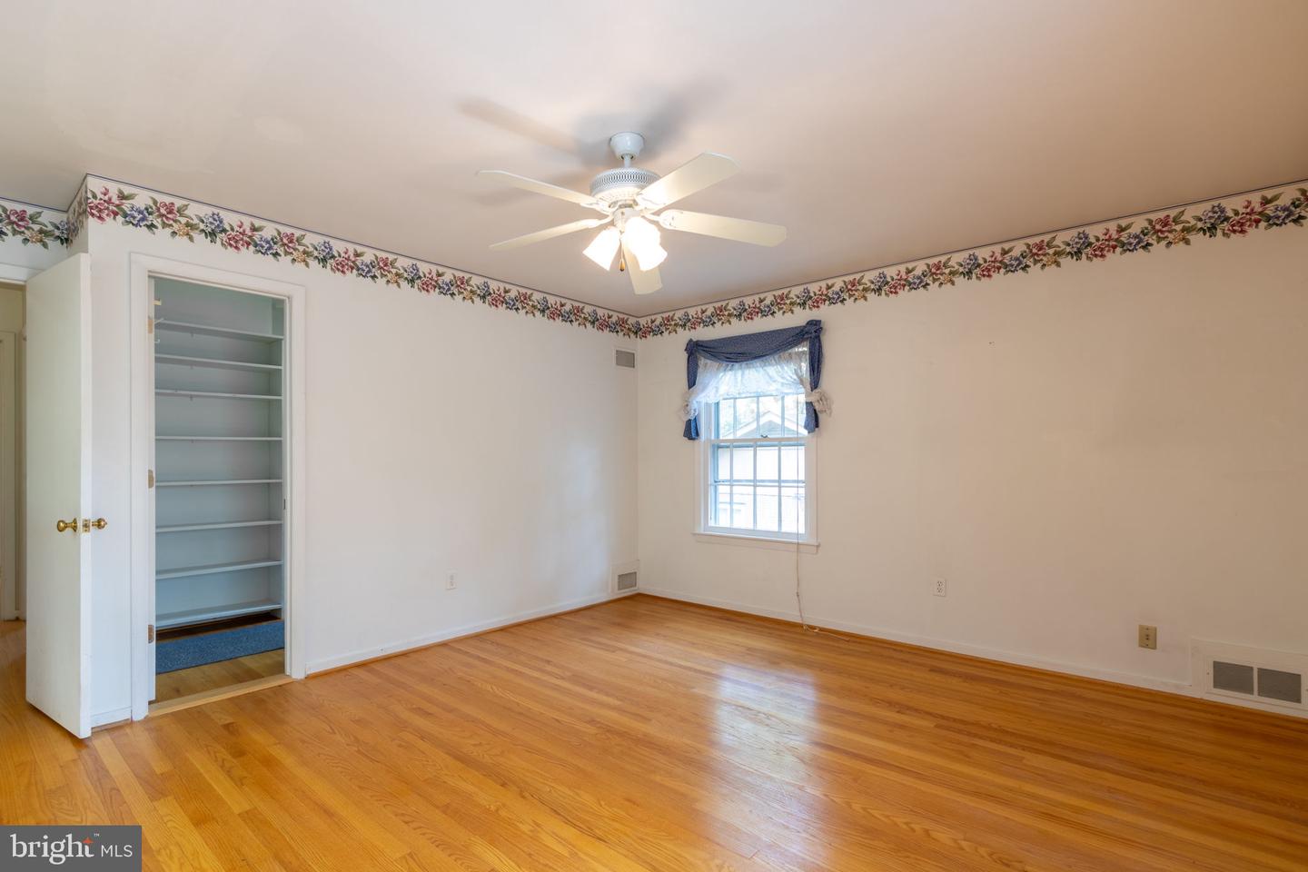 6903 CLEMSON DR, ALEXANDRIA, Virginia 22307, 3 Bedrooms Bedrooms, ,3 BathroomsBathrooms,Residential,For sale,6903 CLEMSON DR,VAFX2230142 MLS # VAFX2230142