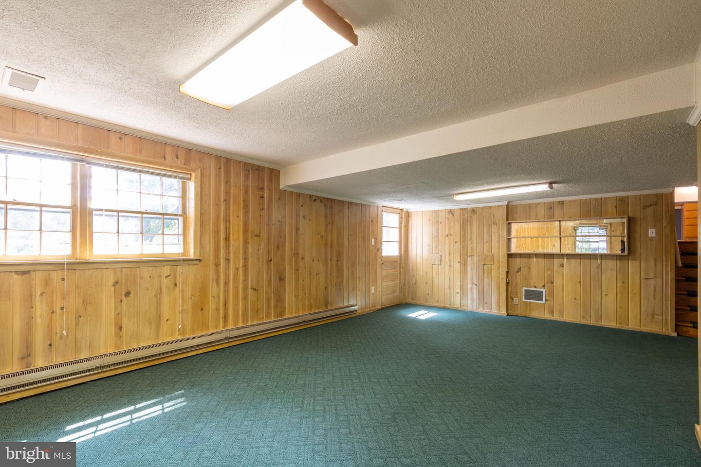 6903 CLEMSON DR, ALEXANDRIA, Virginia 22307, 3 Bedrooms Bedrooms, ,3 BathroomsBathrooms,Residential,For sale,6903 CLEMSON DR,VAFX2230142 MLS # VAFX2230142