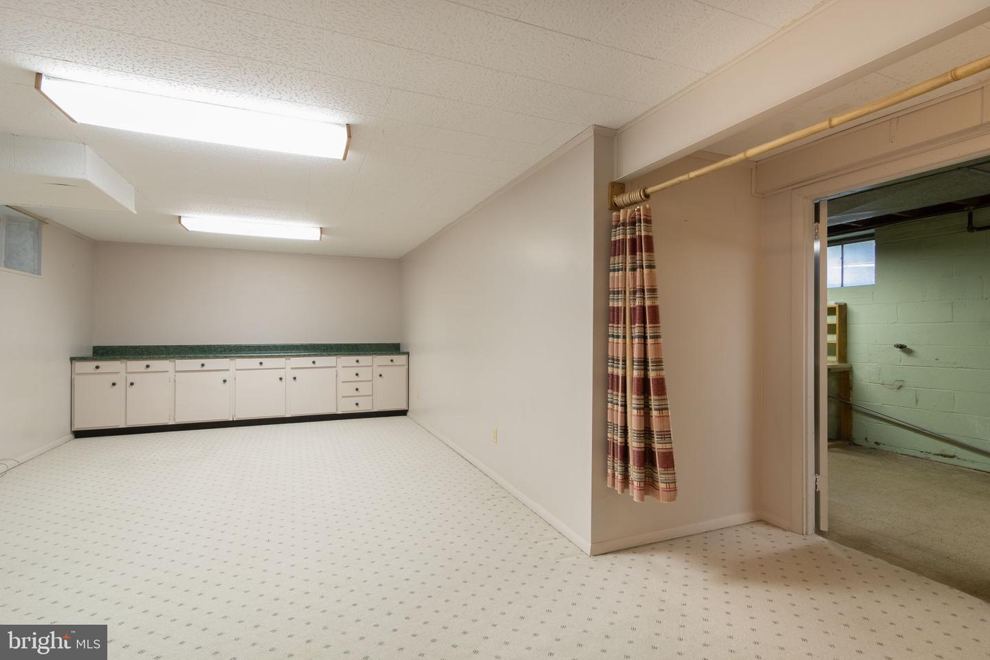 6903 CLEMSON DR, ALEXANDRIA, Virginia 22307, 3 Bedrooms Bedrooms, ,3 BathroomsBathrooms,Residential,For sale,6903 CLEMSON DR,VAFX2230142 MLS # VAFX2230142