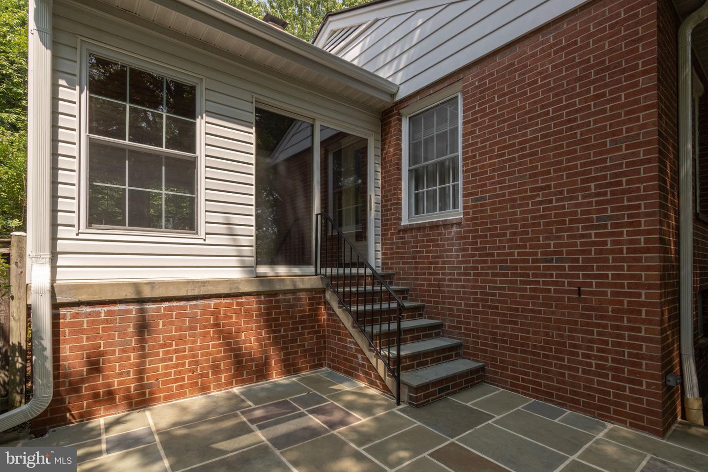 6903 CLEMSON DR, ALEXANDRIA, Virginia 22307, 3 Bedrooms Bedrooms, ,3 BathroomsBathrooms,Residential,For sale,6903 CLEMSON DR,VAFX2230142 MLS # VAFX2230142