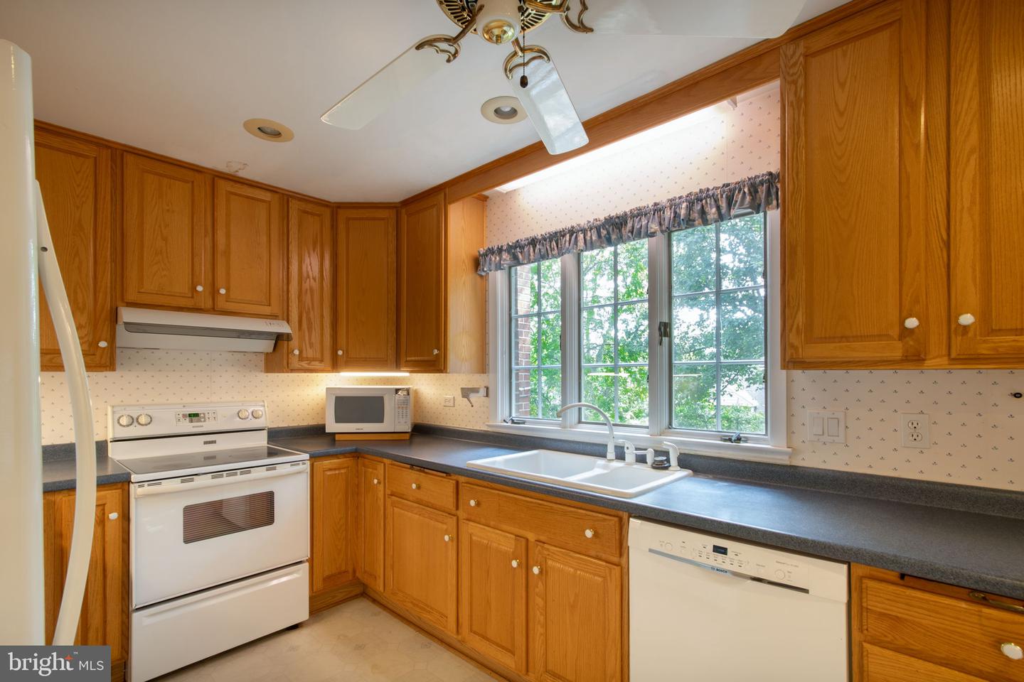 6903 CLEMSON DR, ALEXANDRIA, Virginia 22307, 3 Bedrooms Bedrooms, ,3 BathroomsBathrooms,Residential,For sale,6903 CLEMSON DR,VAFX2230142 MLS # VAFX2230142