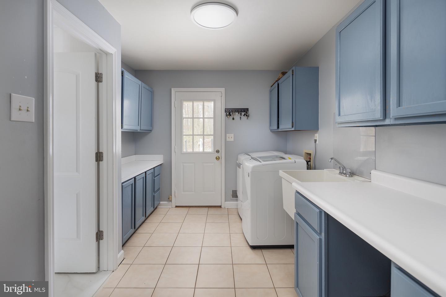 13904 TAYLORSTOWN RD, LEESBURG, Virginia 20176, 5 Bedrooms Bedrooms, ,3 BathroomsBathrooms,Residential,For sale,13904 TAYLORSTOWN RD,VALO2092454 MLS # VALO2092454